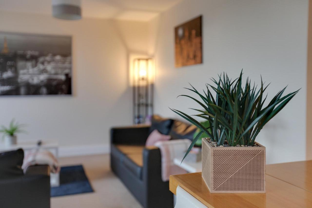 Niche Water Tower Apartments ブレインツリー エクステリア 写真